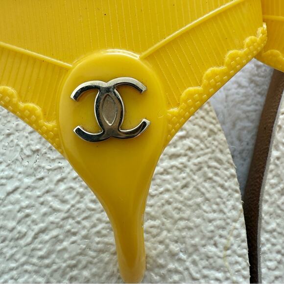 CHANEL yellow flip flops size 39 EU Authentic - Picture 3 of 9